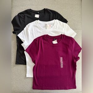 3 UNIQLO Mini T-Shirts Bundle – Cotton Stretch Tee Black, White, Berry Size L